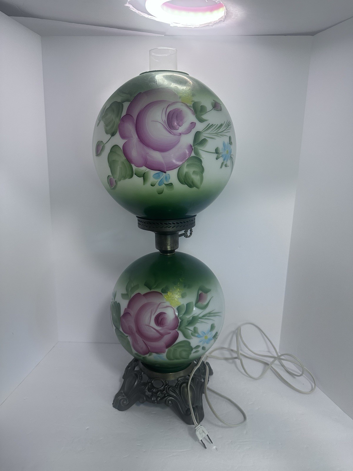 VICTORIAN GWTW HAND PAINTED ROSES LAMP 10” top GLOBE, 8" bottom pink green