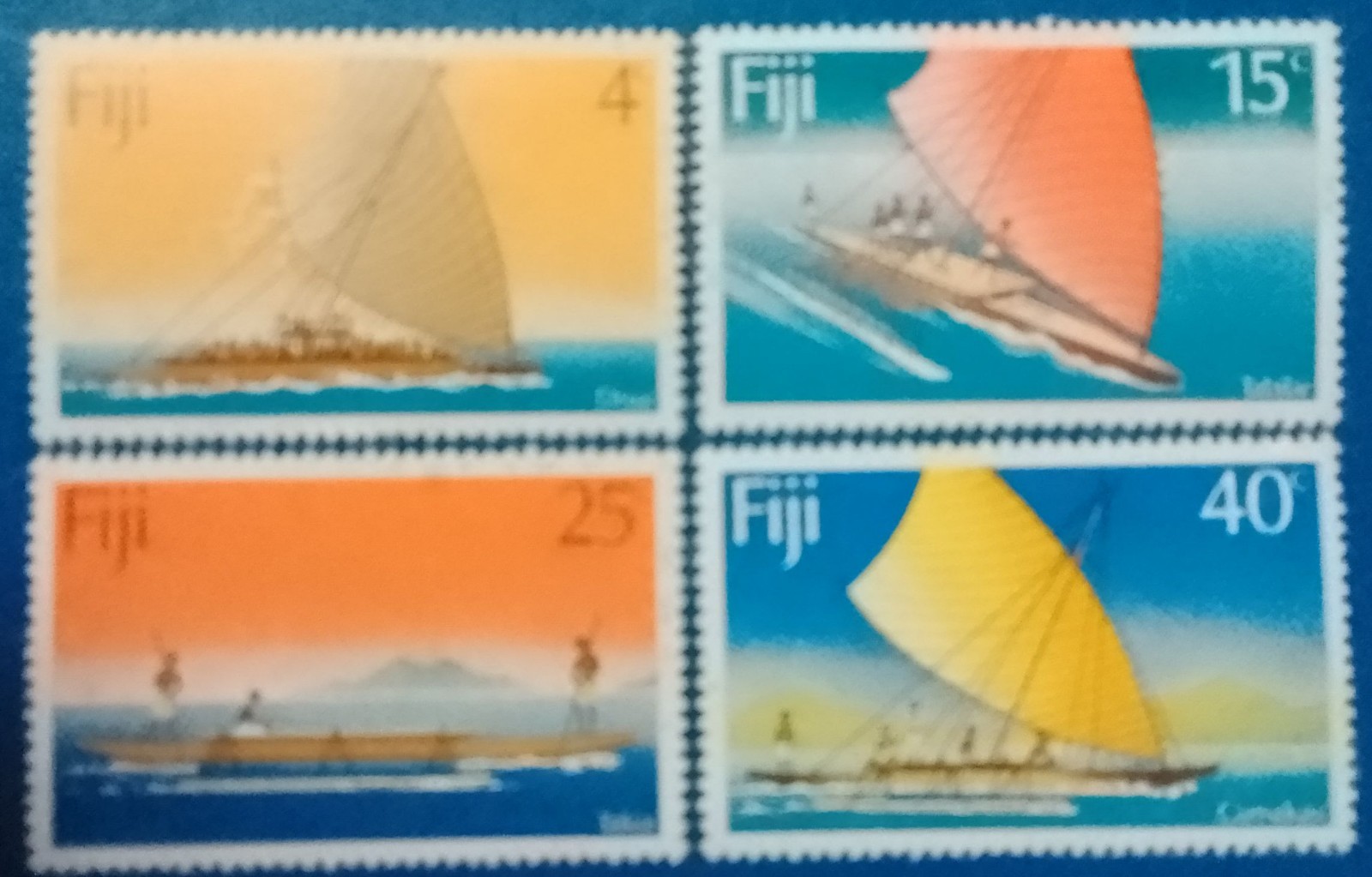 Fiji 1977. Canoes. Mint Unhinged.