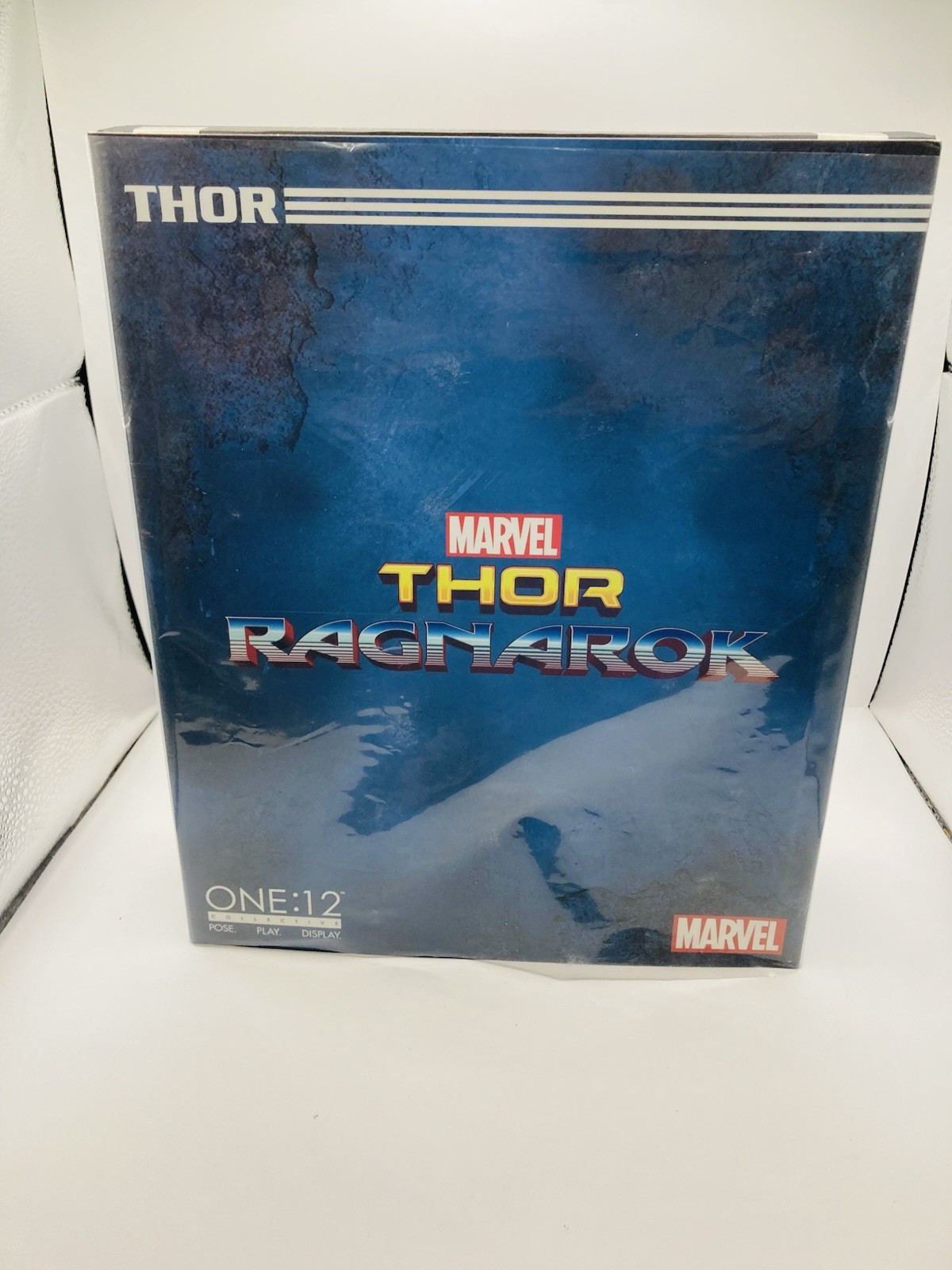 Mezco One: 12 Collective Thor Ragnarok Marvel MCU Action Figure Opened Complete