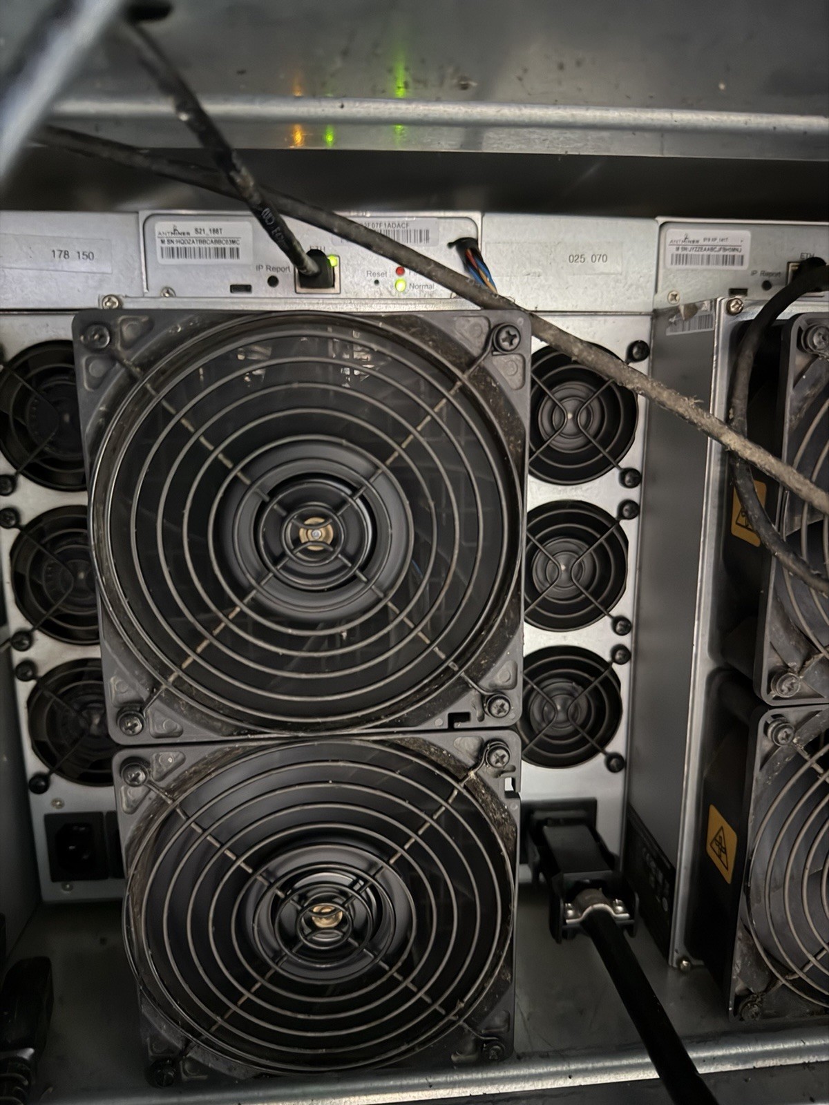 Bitmain Antminer S21 188 TH Bitcoin Miner - USED -BOX