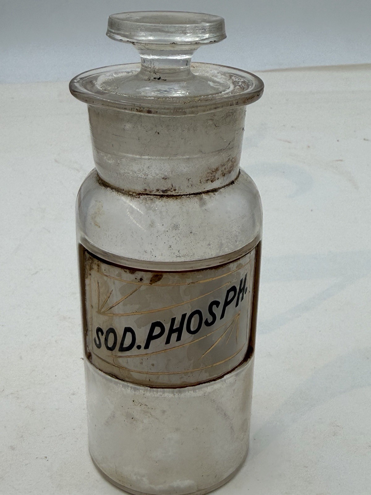 Antique Apothecary Glass Bottle with label Under Glass Sod. Phosph. Y6