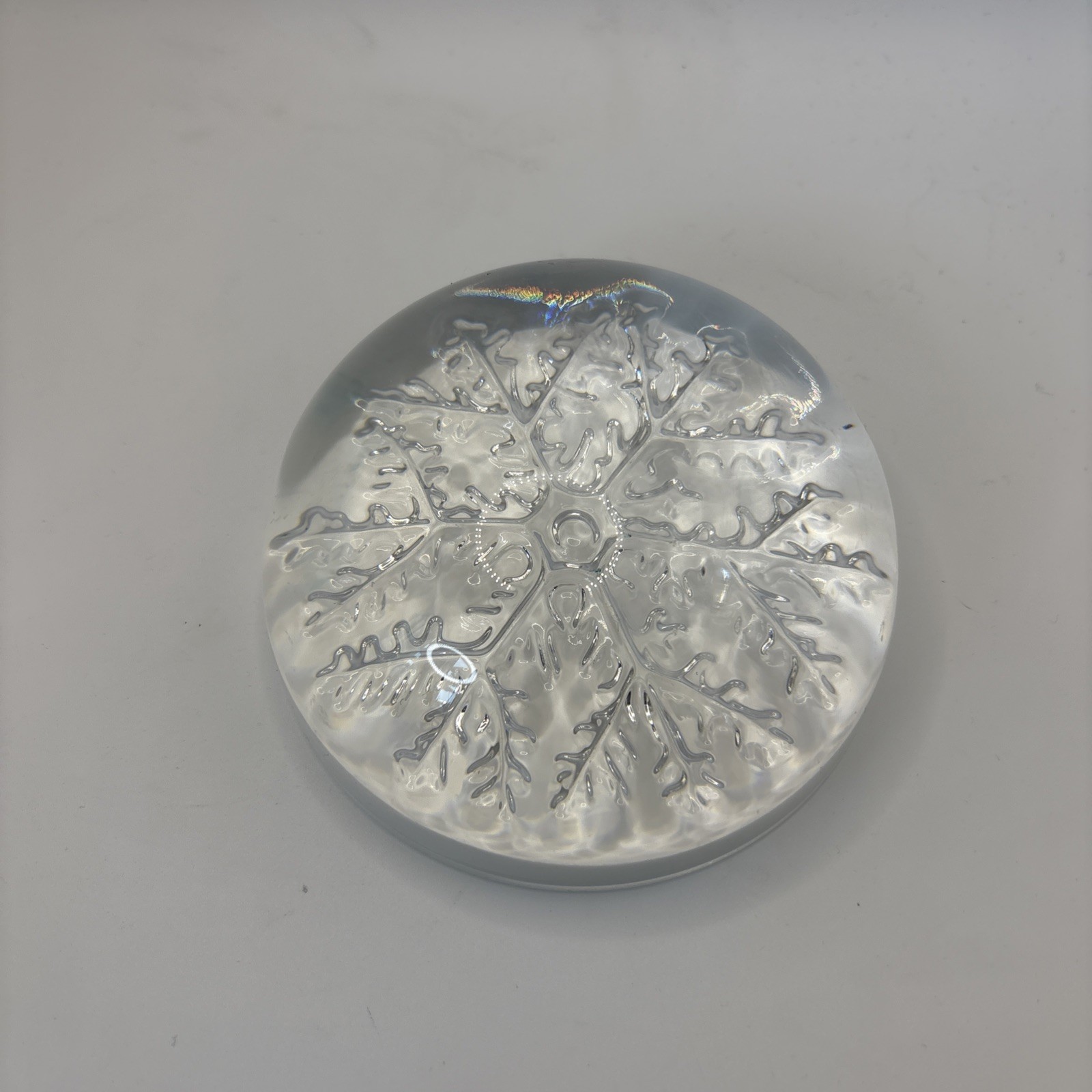 Vintage CRYSTAL SNOWFLAKE Paperweight CRISTAL FRANCE Heavy Domed Clear