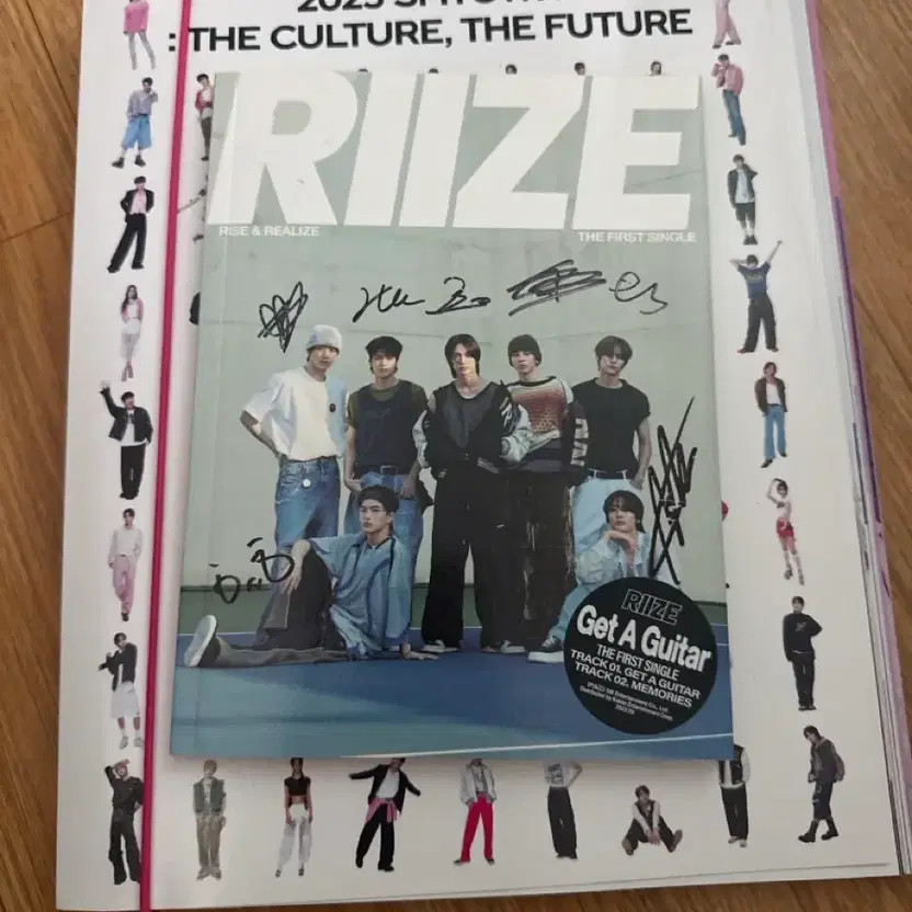 RAISE Get A Guitar Signed Album - SM Entertainment