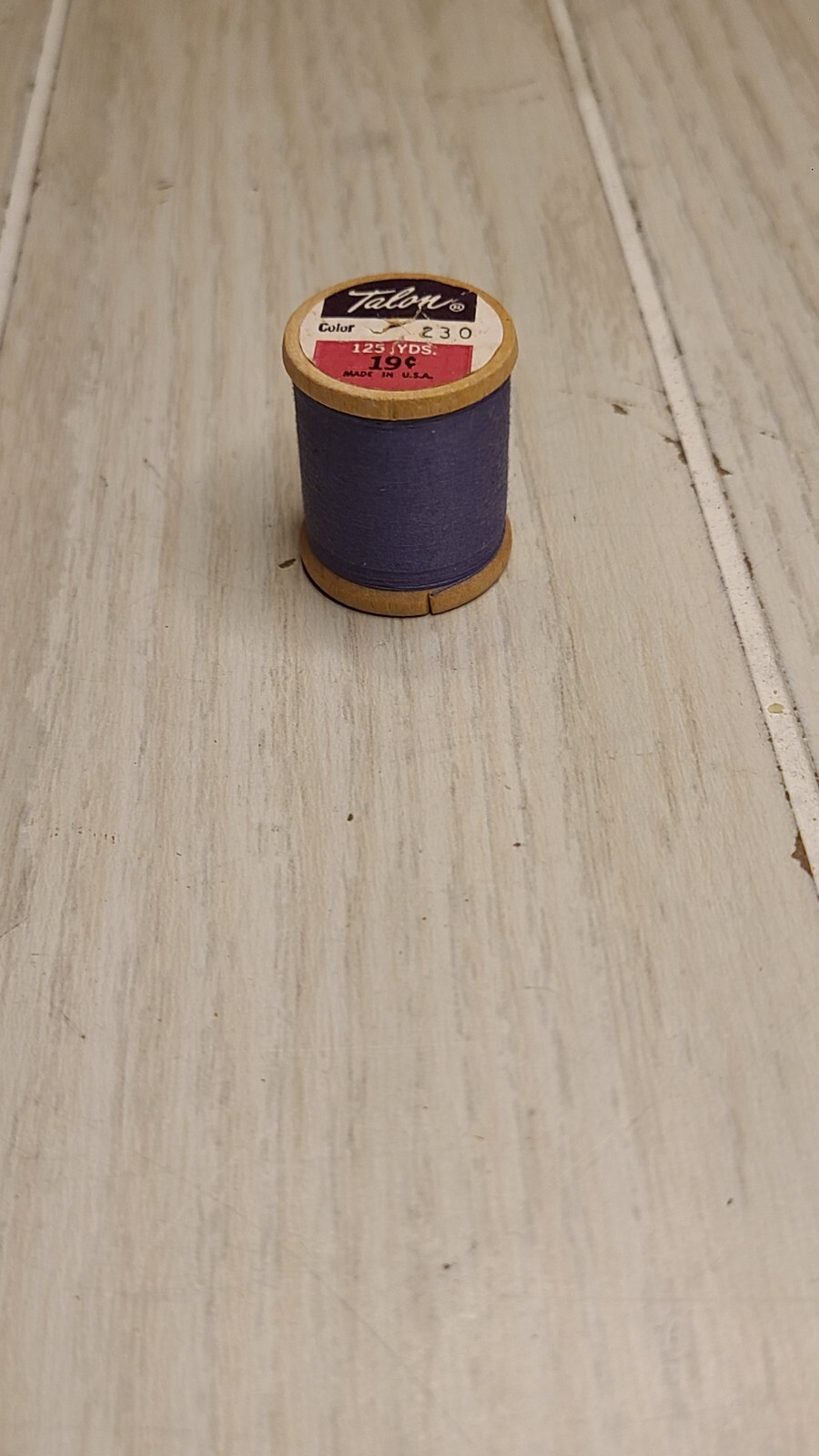 Vtg  Talon Thread Color 230 Purple 125 Yds Mercerized Sewing Wood Spool