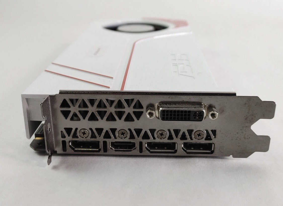 Asus Nvidia GeForce GTX 960 OC 4 GB GDDR5 PCI Express x16 Desktop Video Card