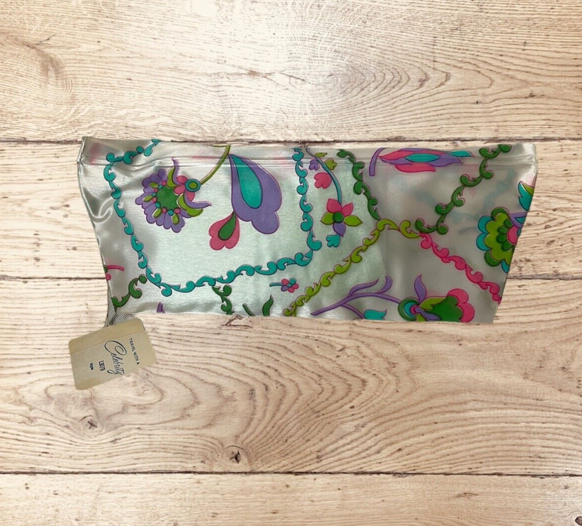 Vintage Celebrity Inc Travel Set Bag Case Soap Toothbrush Lotions Groovy