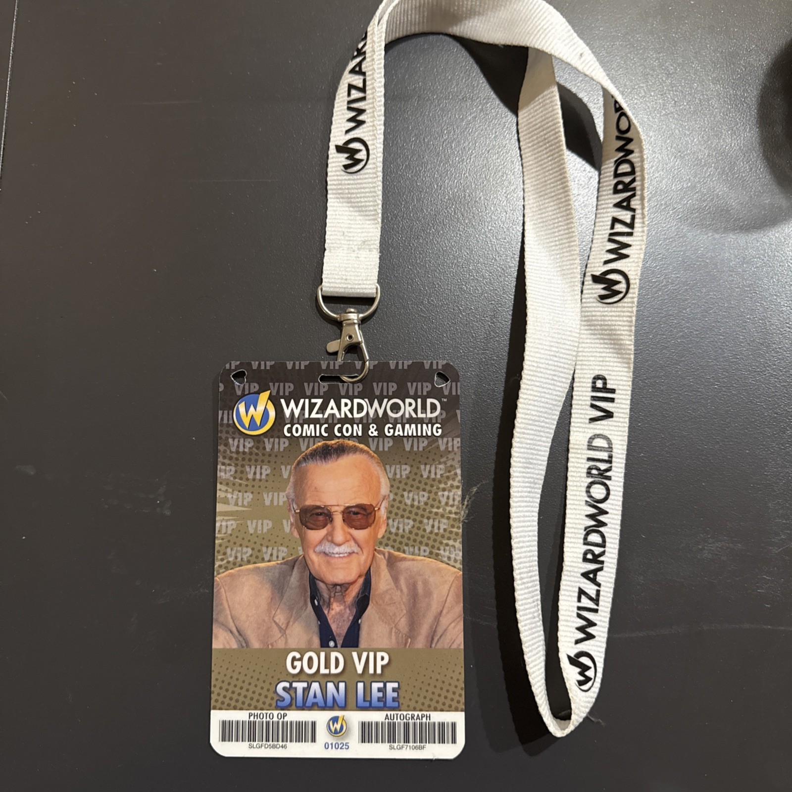 Wizard Comic Con STAN LEE 2018 Gold VIP Pass & Lanyard Collectable
