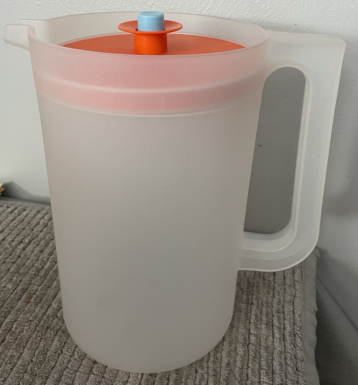 Tupperware Pitcher 1676-3 Clear W/ Orange Push Button Lid 20 Oz.  VG