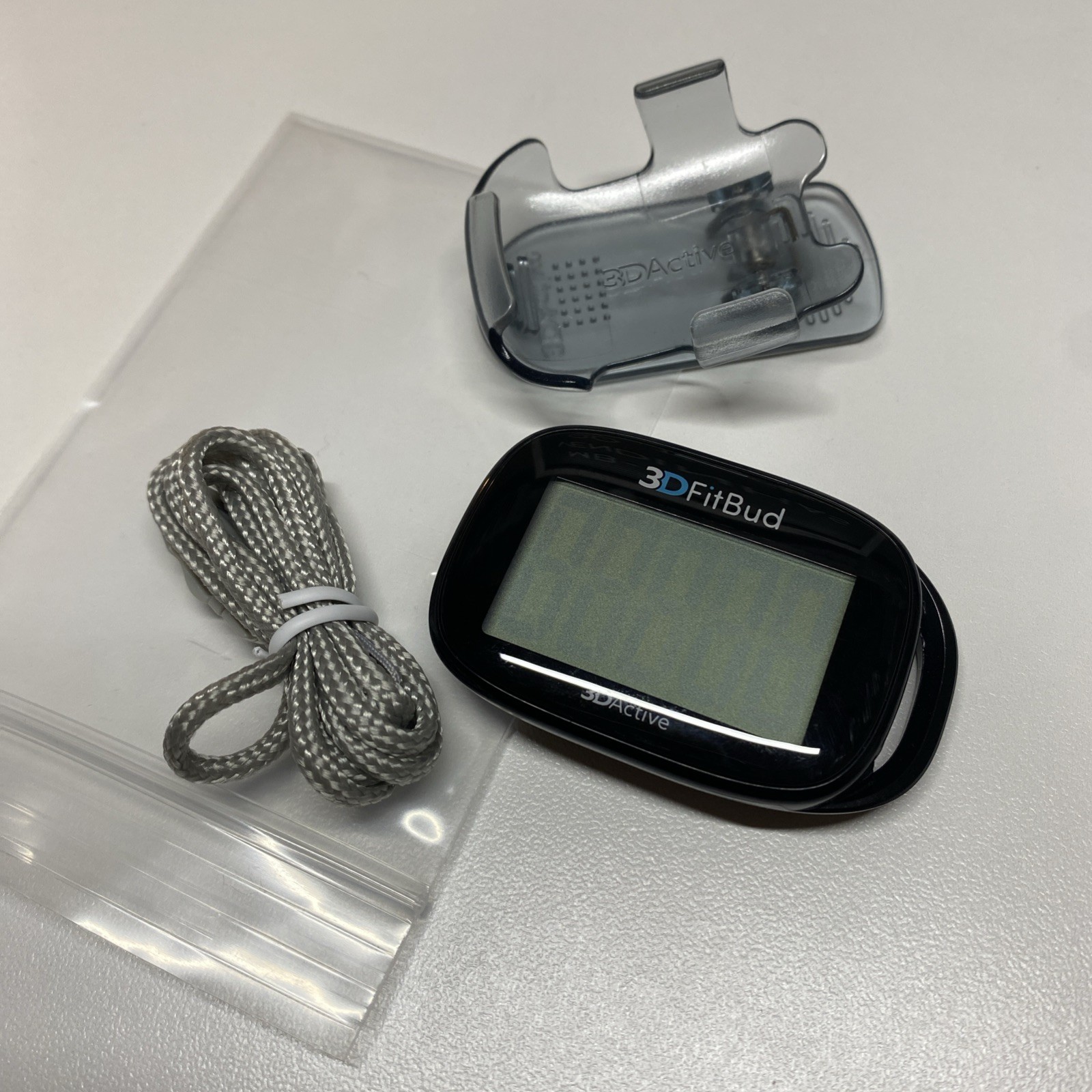 3DFitBud Simple Step Counter Walking 3D Pedometer with Clip and Lanyard A420S