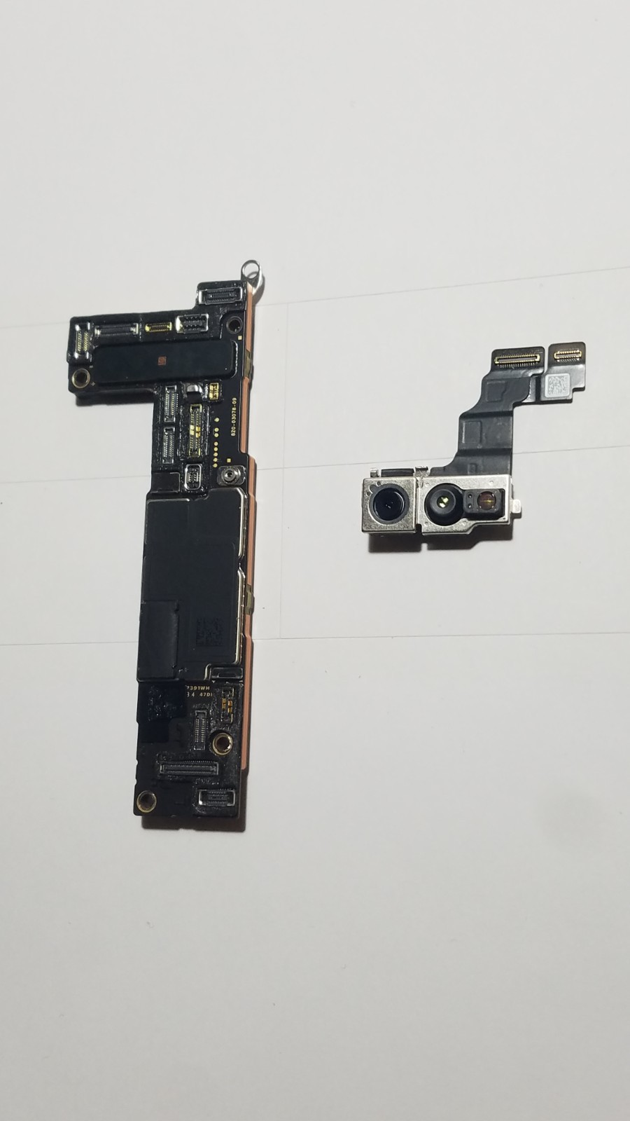 Main Logic Board Motherboard Replacement For Apple iPhone 15 256GB A2846 Phone