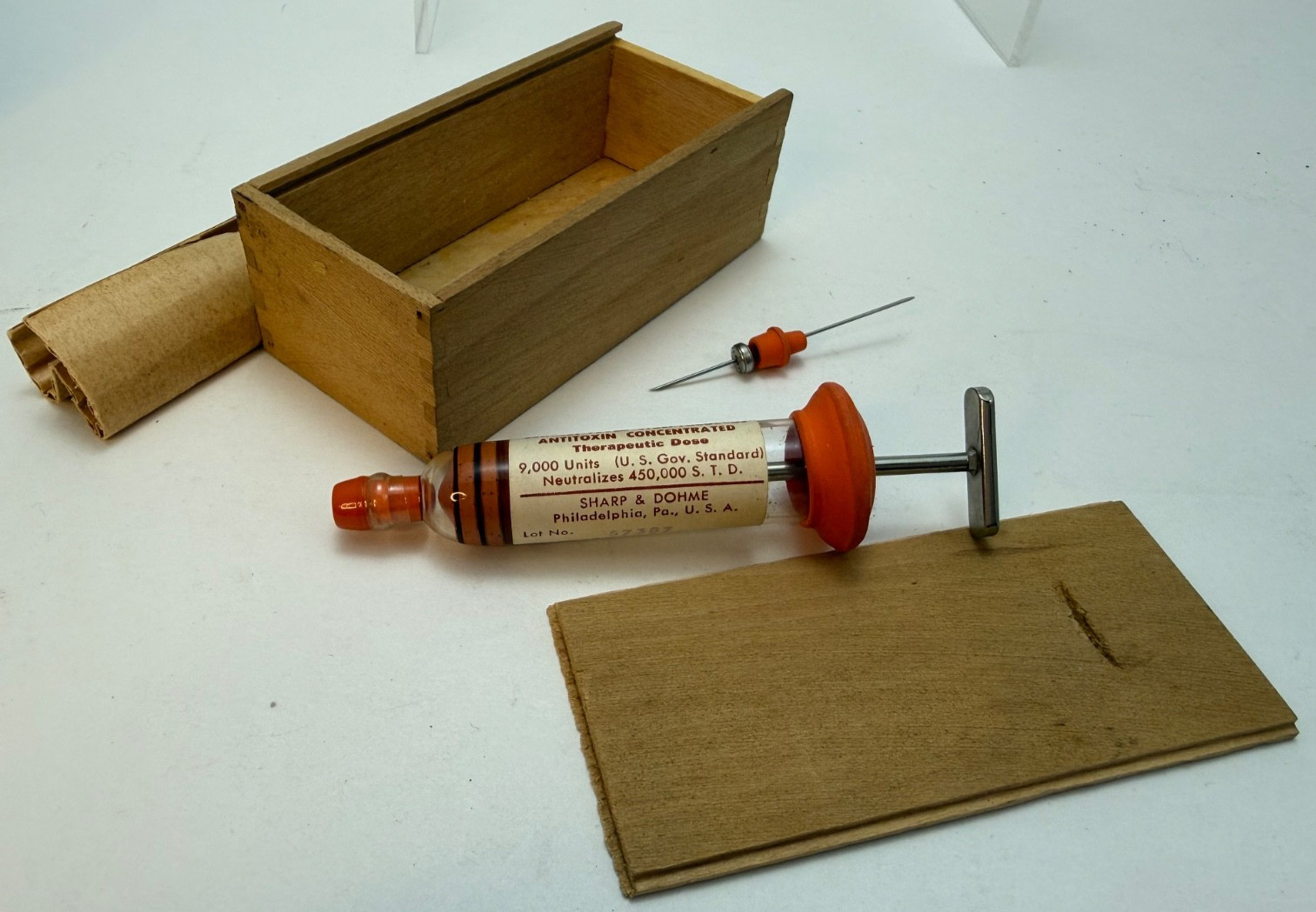 RARE ANTIQUE Medical Vintage Scarlet Fever Streptococcus Antitoxin Syringe Set