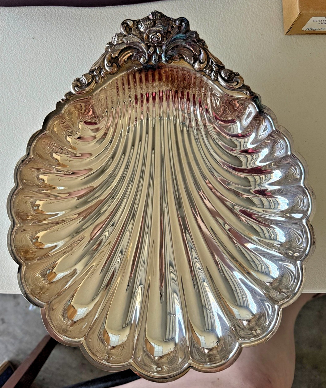 Vintage Lunt Silverplate Shell Serving Dish Ornate Floral Handle Candy Dish 421