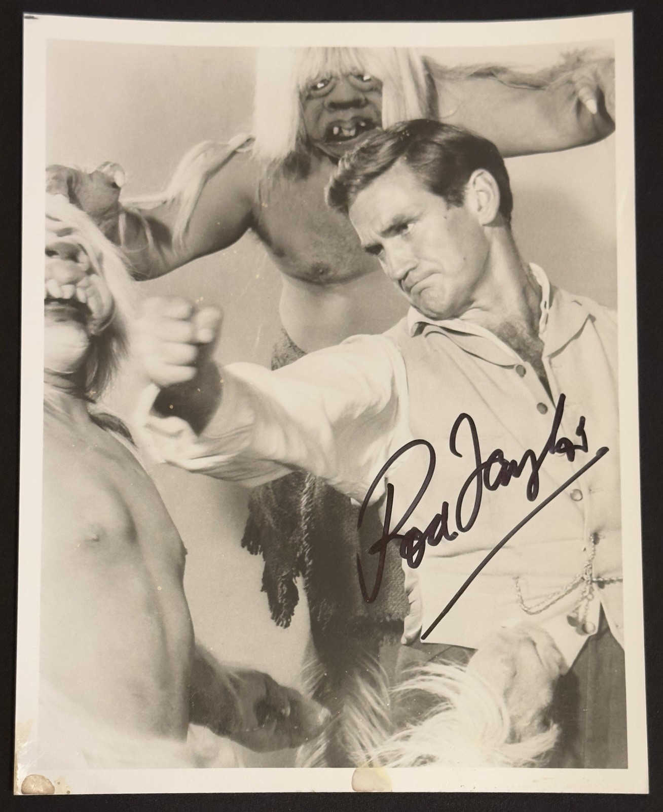 Rod Taylor "Time Machine" Autographed 8x10 Photo with COA