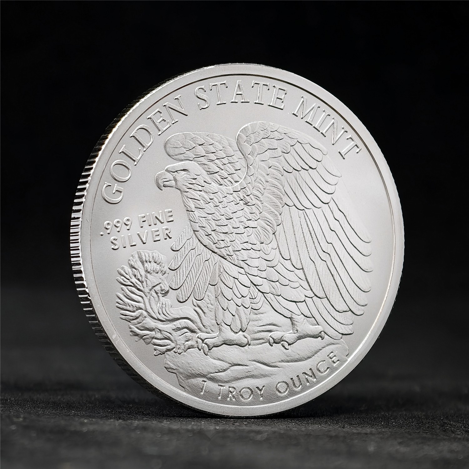1 OZ .999 FINE SILVER ROUND WALKING LIBERTY Bullion GSM MADE IN USA IN CAPSULE