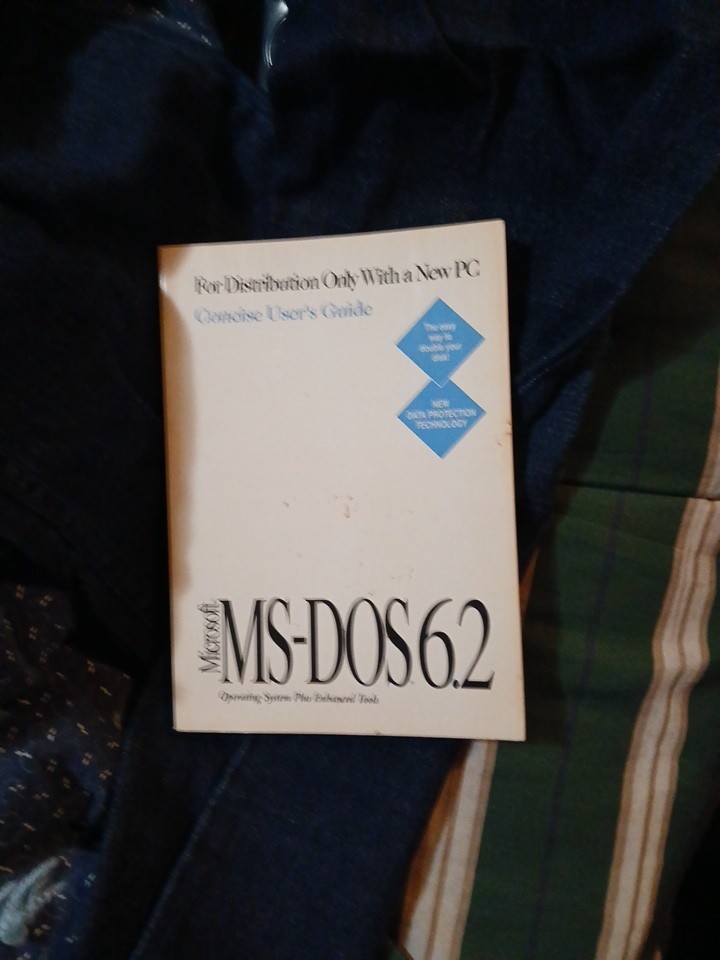 Vintage Microsoft MS-DOS 6.2 Concise User's Guide Manual PC Operating System