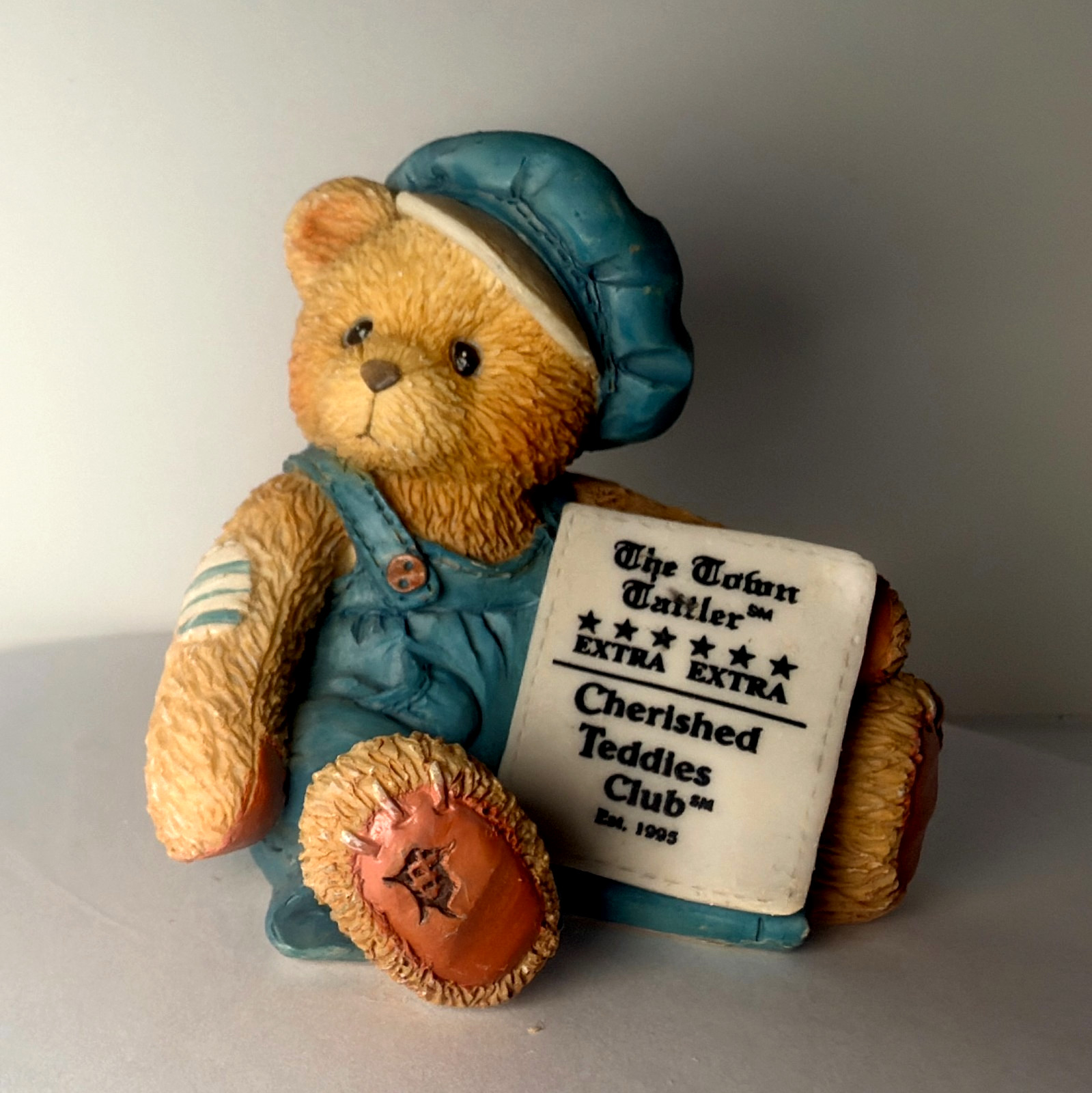 Cherished Teddies Lloyd 1997 Charter Member Symbol of Membership Figurine Enesco