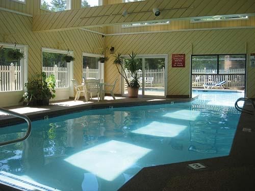 CATHEDRAL LEDGE RESORT FEB 8-15 2026 - 2 BEDROOM CONDO WITH LOFT SLEEPS 8