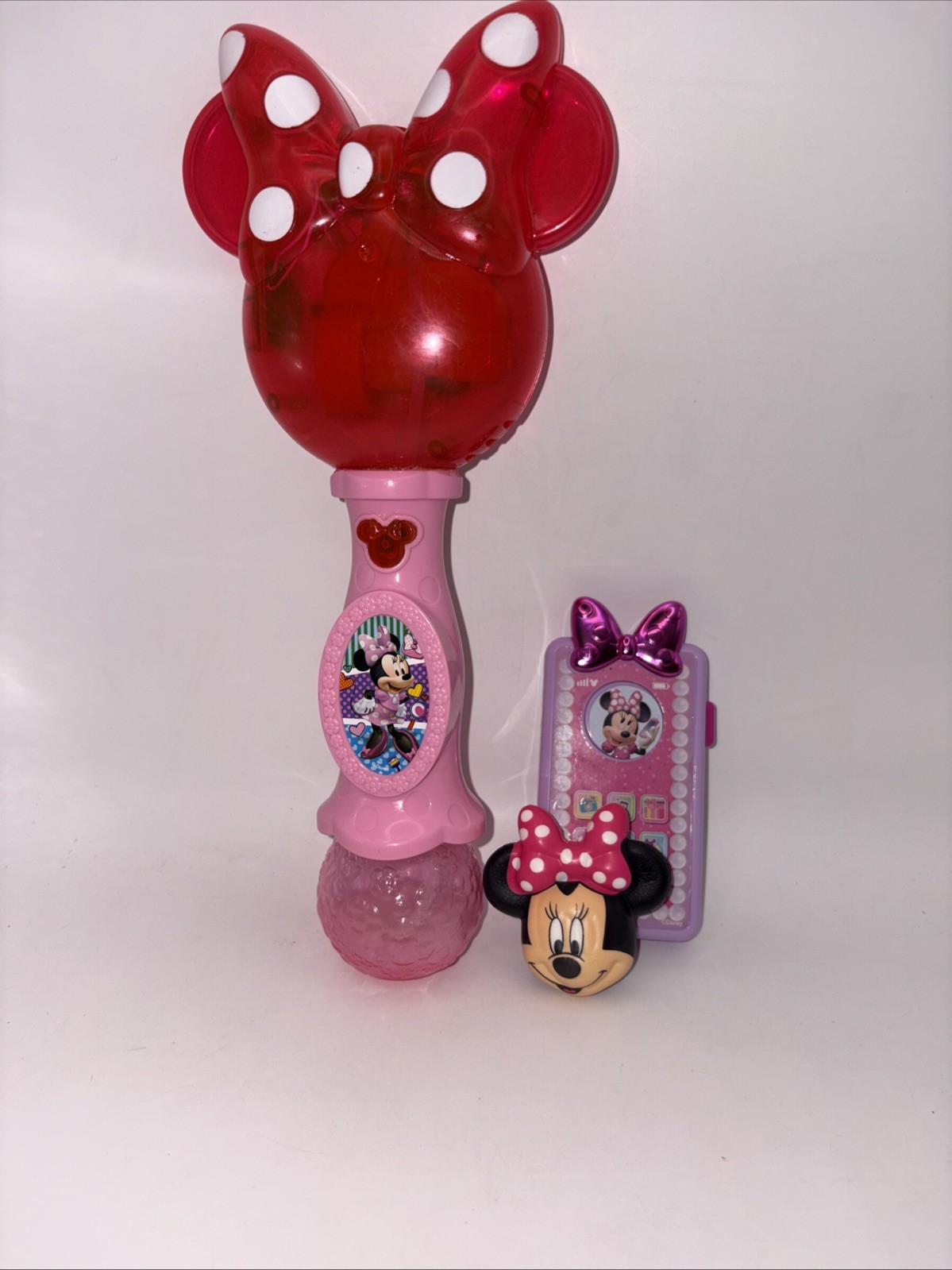 Disney Minnie Mouse Light and Sound Musical Bubble Wand, With A Play Phone