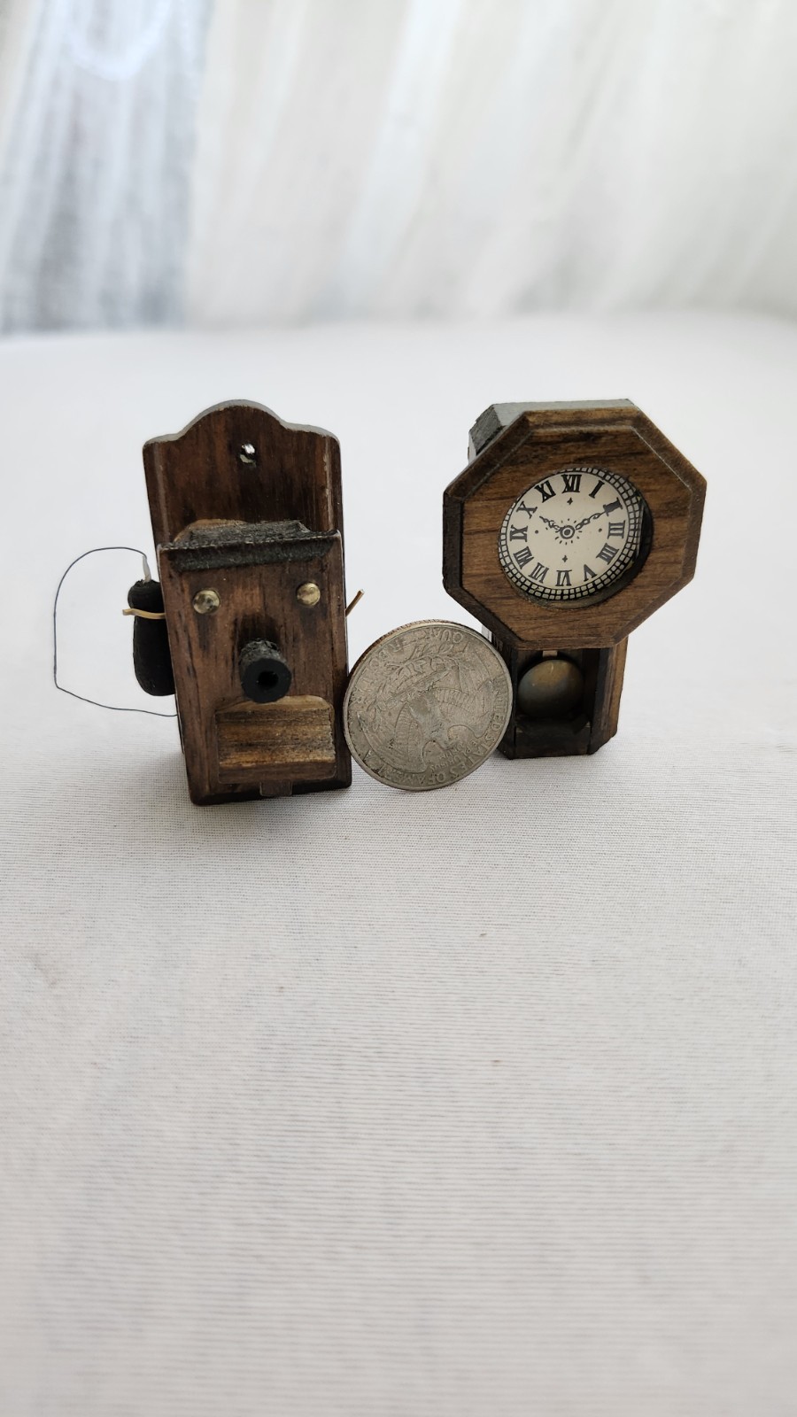 Vintage Wooden Doll House Miniature Wall Clock Antique Telephone Phone 1:12 
