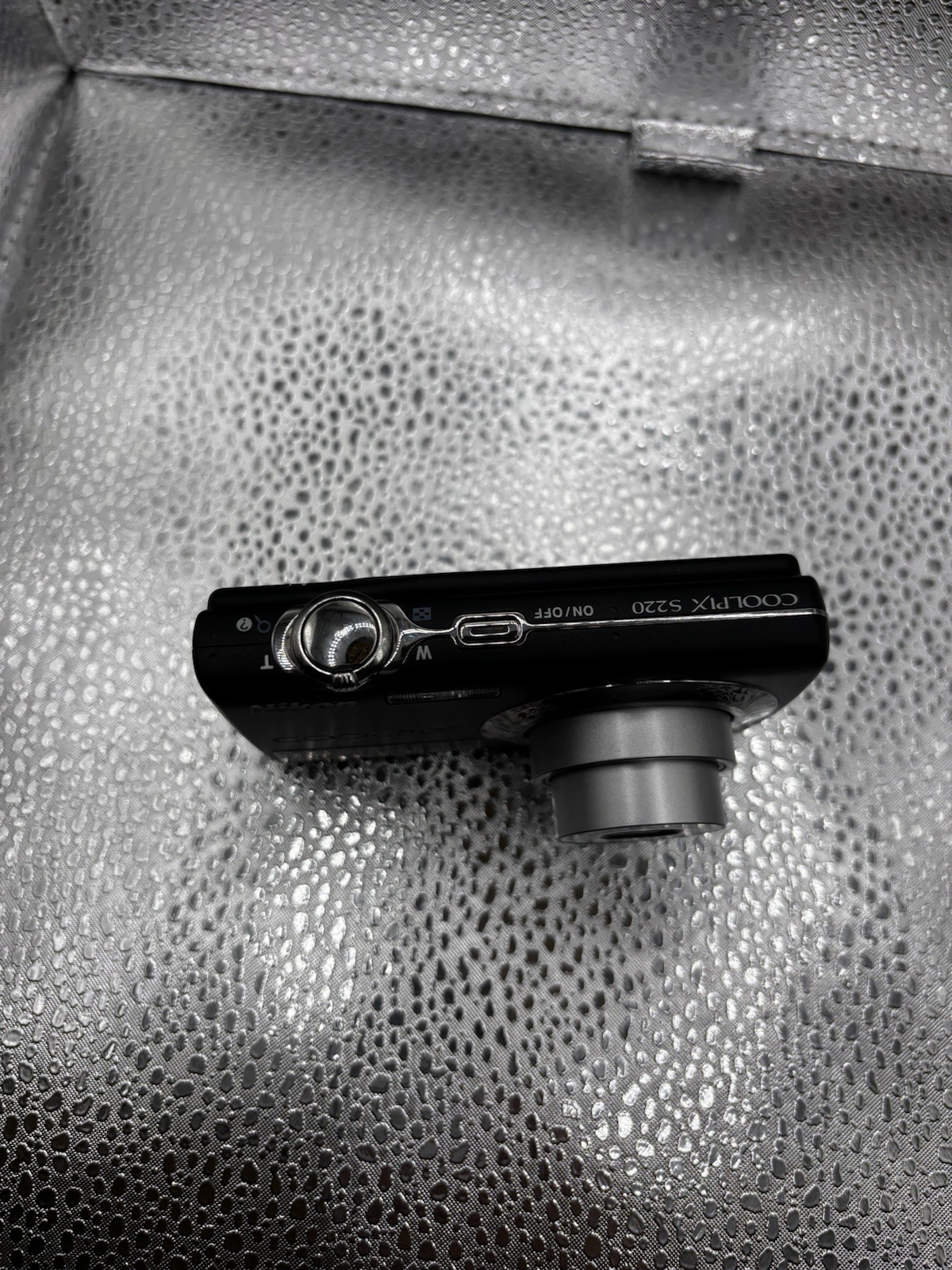 Nikon Coolpix S220 Camera - 10MP, 3x Zoom, 2.5" LCD, Works/Tested no charger