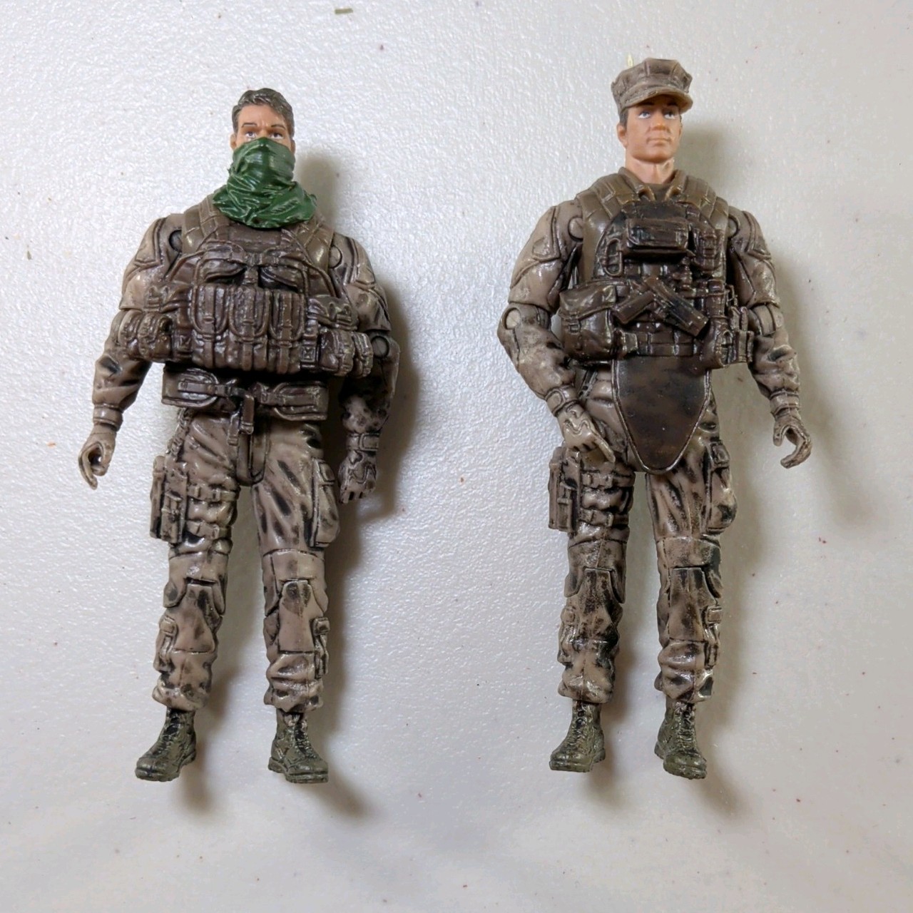 Bluebox Toys BBI Elite Force Act Figures Set of 2 Soldiers  Men Recon Stryker 