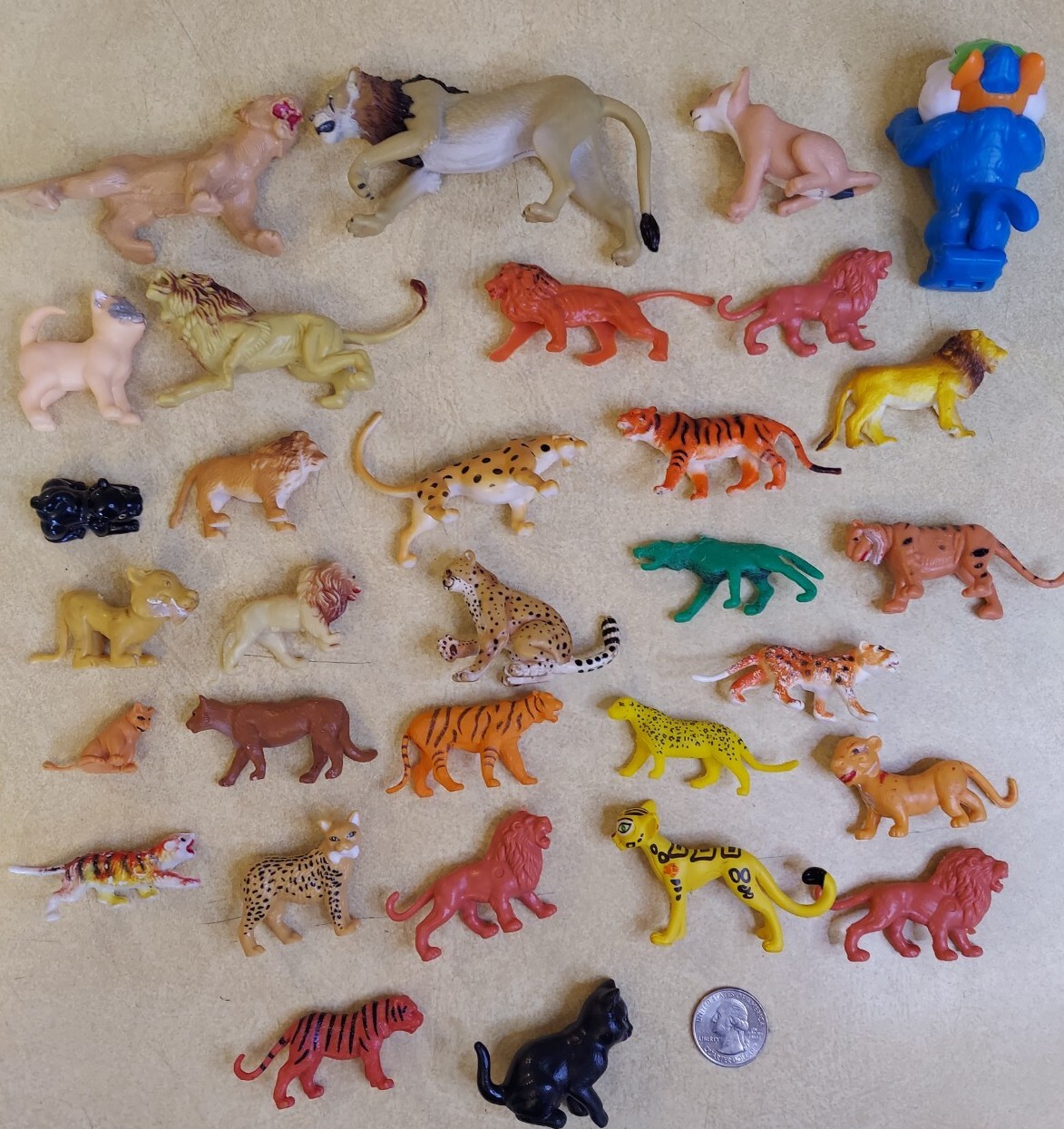 Mixed Lot of 30 Tiger Lion Leopard Cat Animal Figures Educational Toys