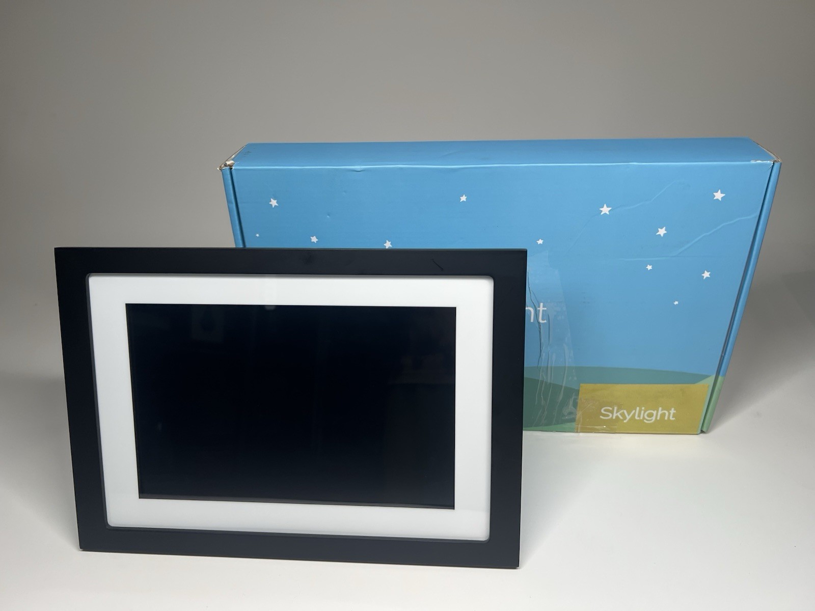Skylight 2 10" Digital Photo Frame Touchscreen WiFi Black