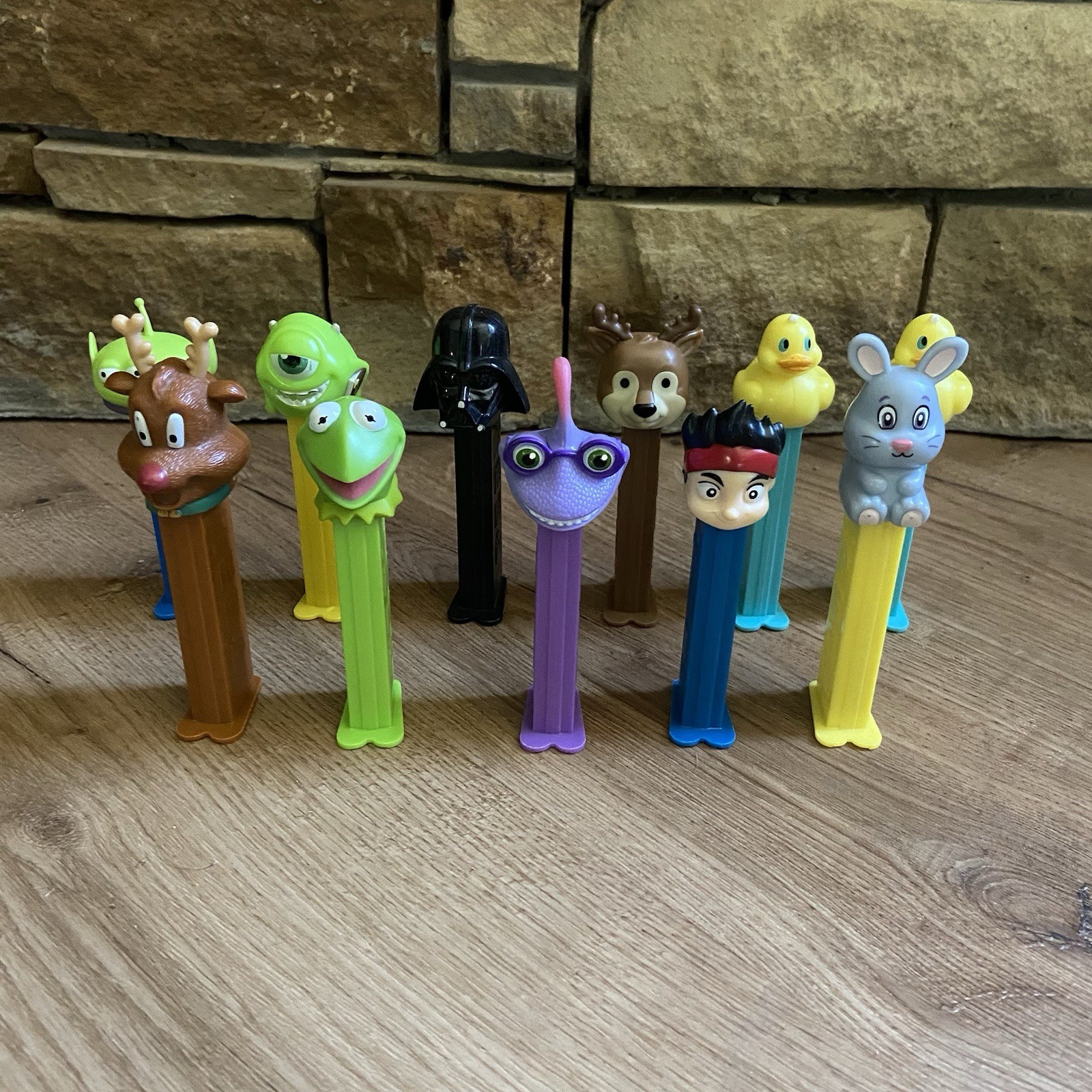 Lot Of 11 Dispensers Darth Vader Kermit The Frog Alien Max Monsters Inc Pirate