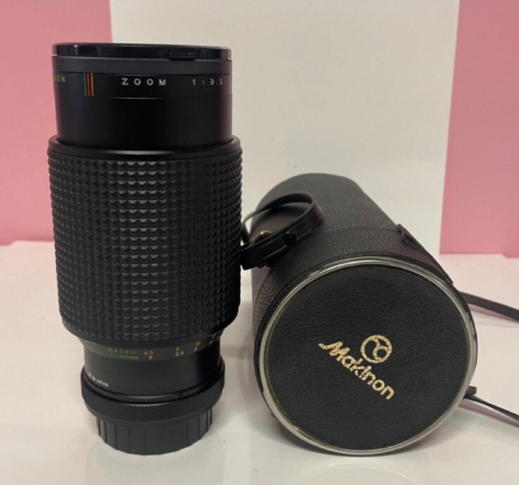 Makinon 80-200mm 1:3.5 MC Auto Zoom Macro lens and carry case