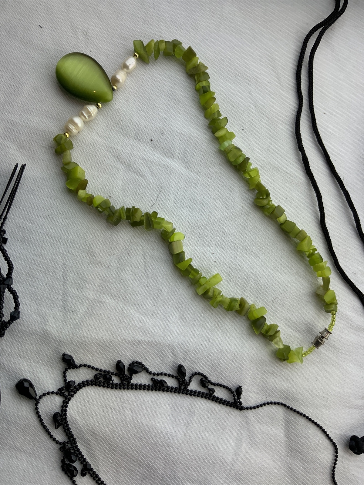 Necklaces Plus More Lot Fashion Jewelry And Drawstring Bag Pouches