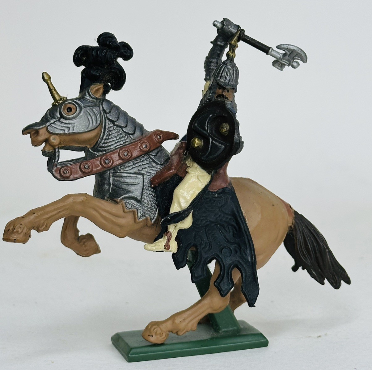 Vintage BRITAINS Medieval Castle KNIGHT on Horseback 1971