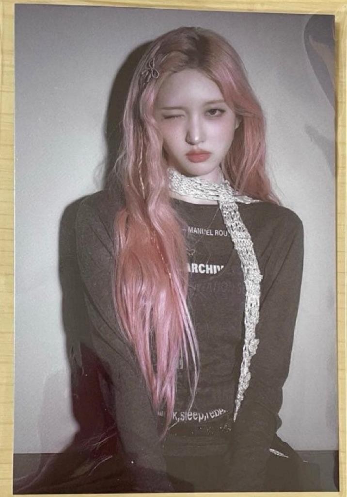 IVE GAEUL 2nd ALBUM "REVIVE+" Post Card, LOVED IVE ver. *