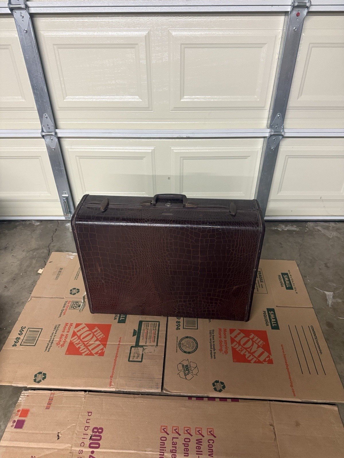 VTG 40s Samsonite 4136 Leather Faux Alligator Brown Suitcase 26x20 Luggage