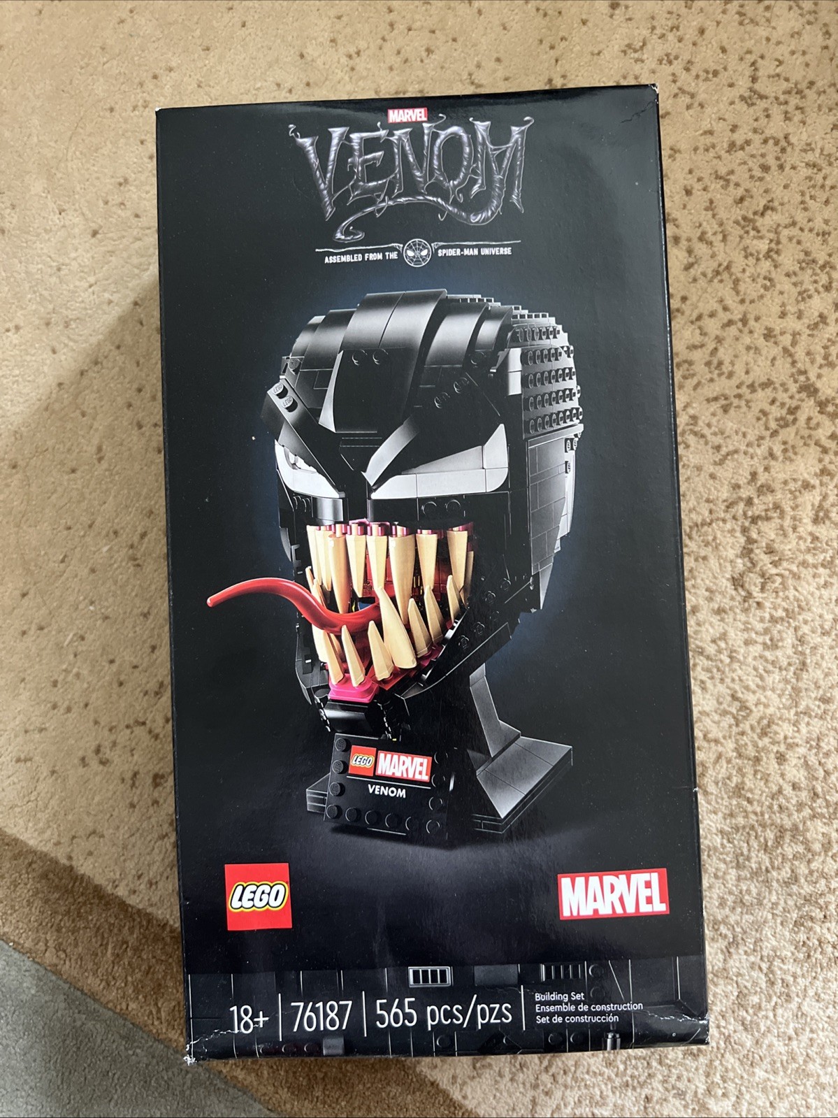 LEGO Marvel Venom 76187 New box damage