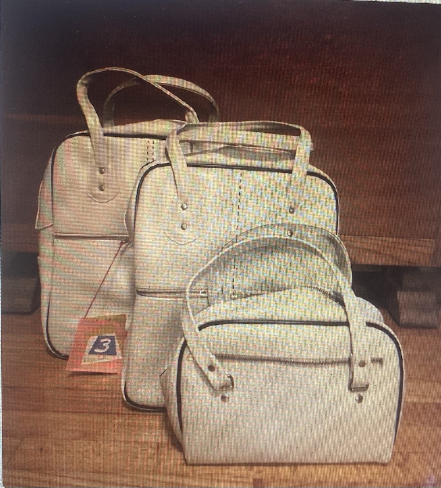 Retro VTG "As Seen in Harper's Bazaar" Wesport 3 Piece Travel Bags Off White
