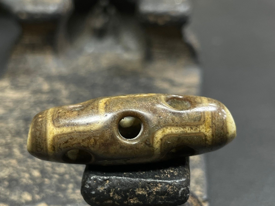 Old Tibetan Nepalese Himalayan Ancient 9 eye Old Dzi Talisman Beads Amulet 九眼天珠