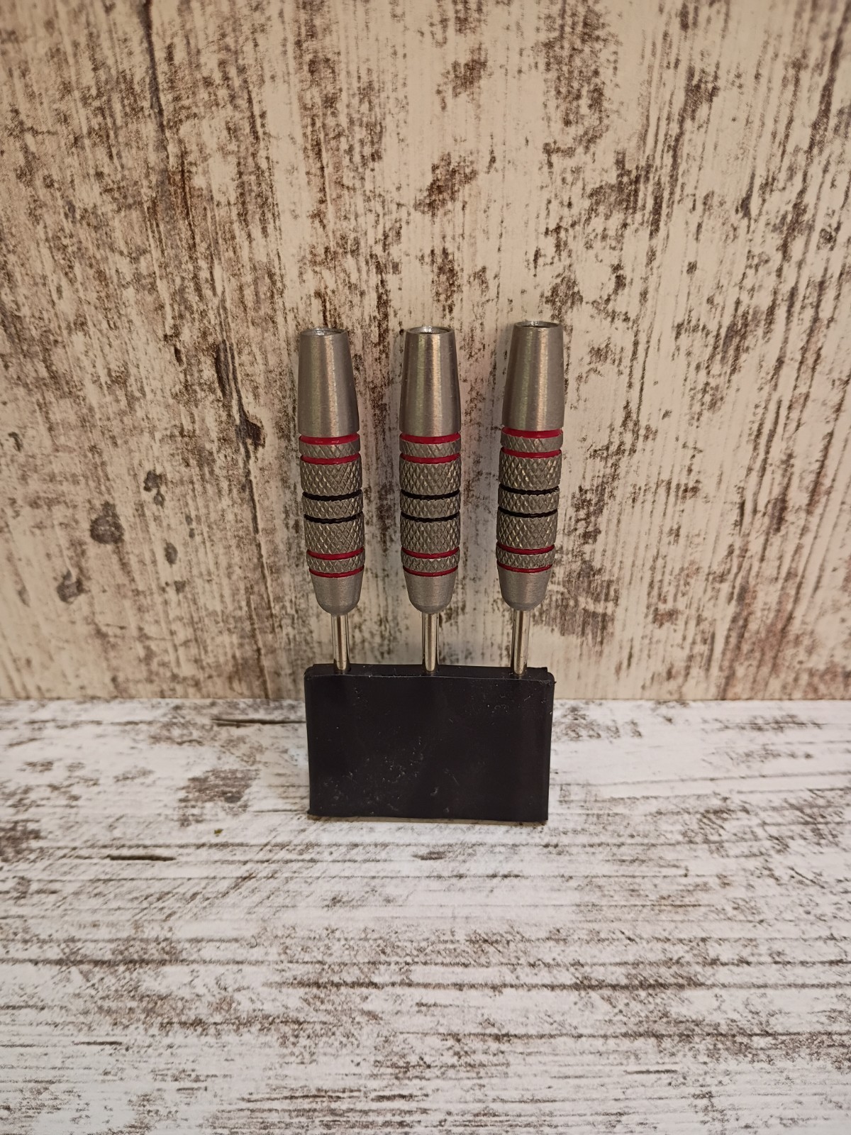 Hi-Tec International Designer Darts 22 Gram 38mm Long No Packaging