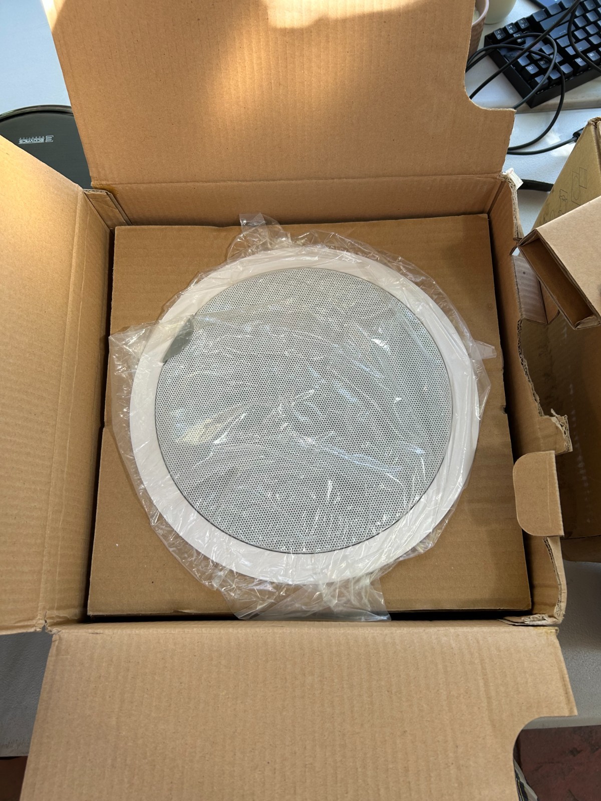 helos 100 advanced high resolution ceiling speakers