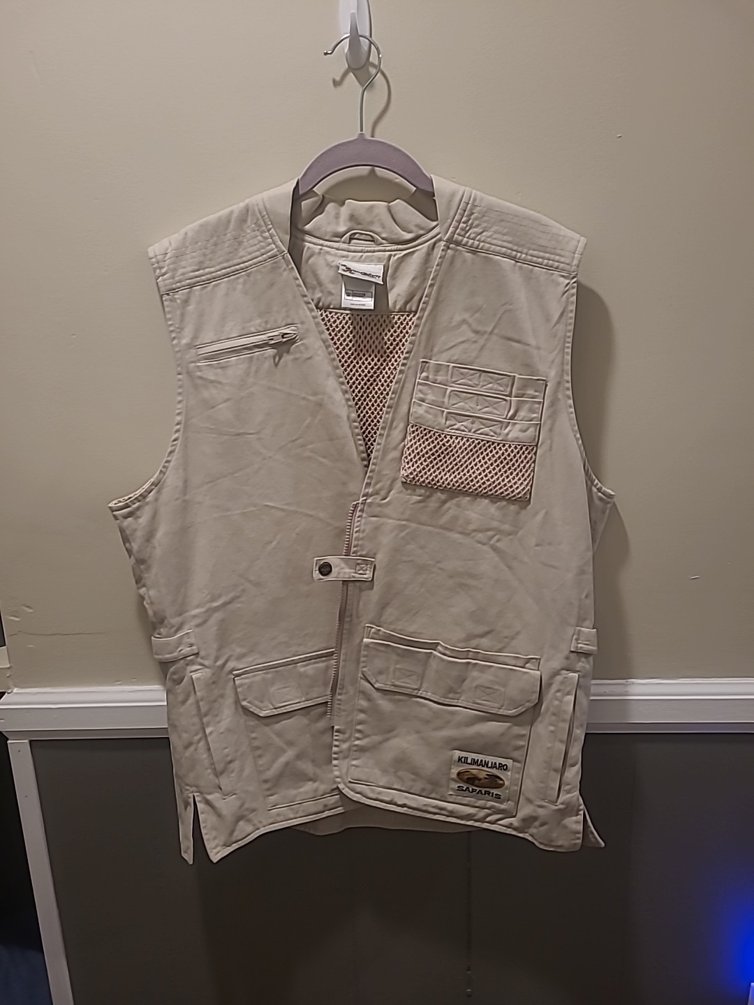 Walt Disney World Kilimanjaro Safari Mens Medium Vest Vented NWOT!