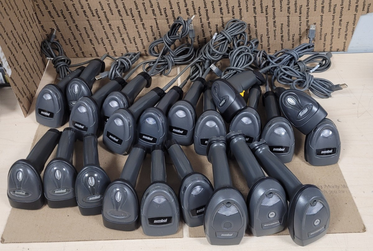 (LOT OF 22) Symbol /Motorola Barcode Scanners (TESTED TO TURN ON)