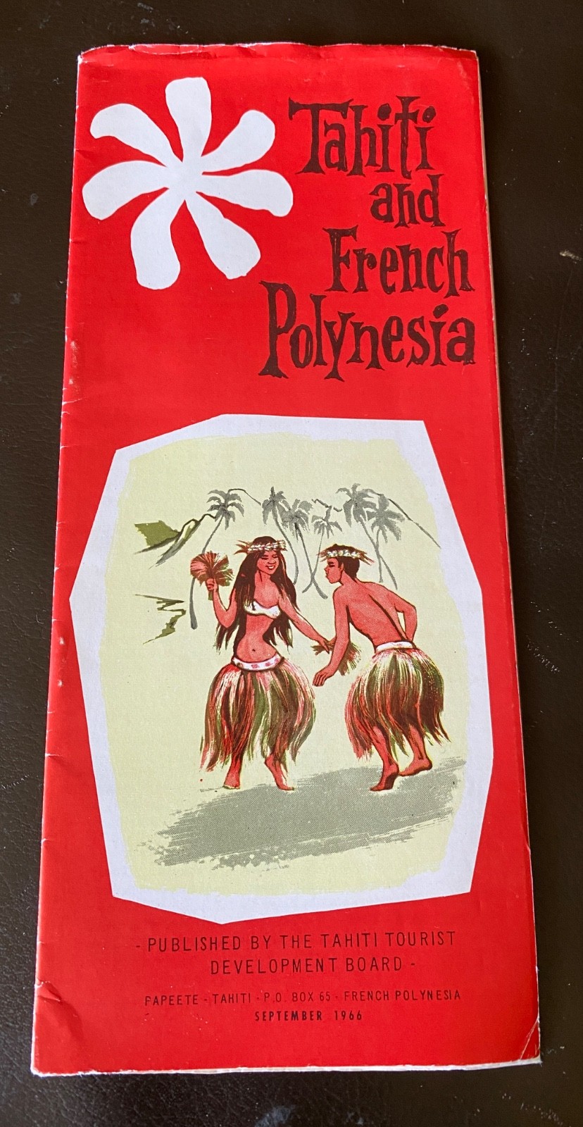 Vintage 1966   Tahiti & French Polynesia   Brochure  Tourist Board booklet  &map