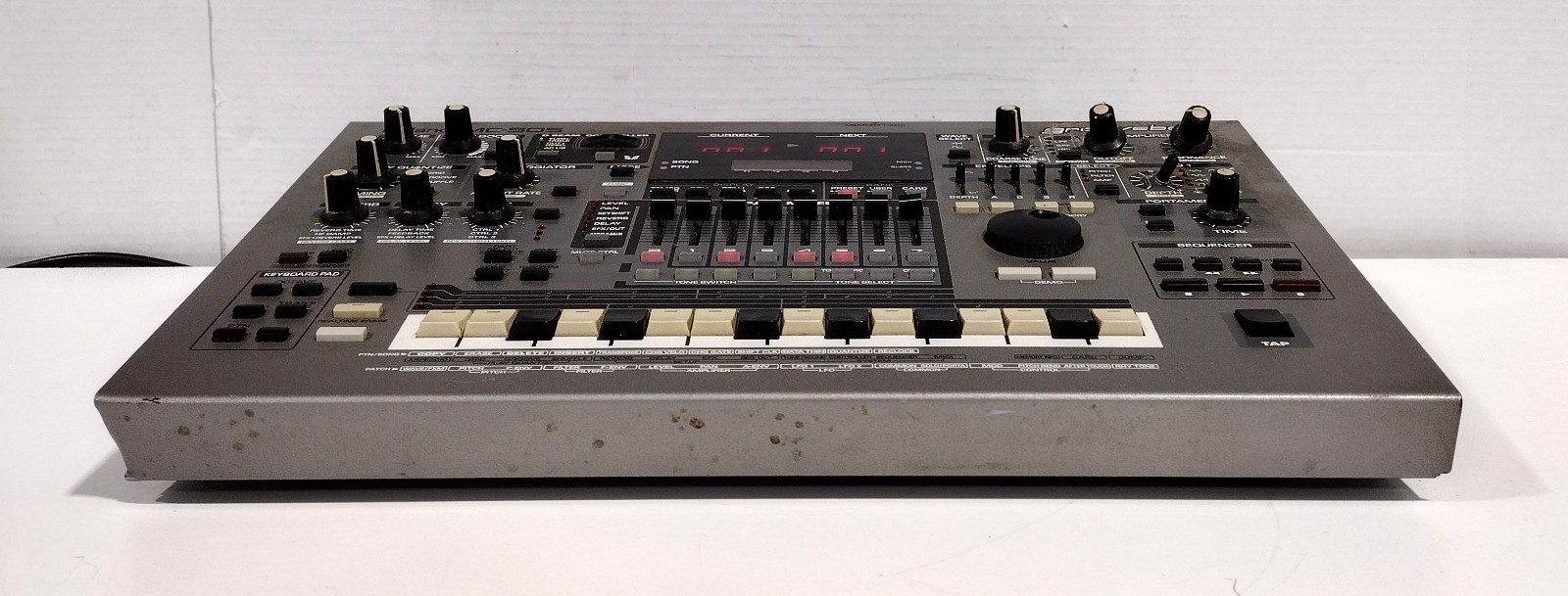 Roland MC-505 Groove Box Electronic Music Production Studio - Partially Tested