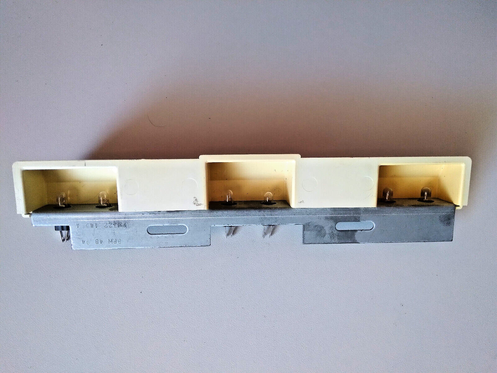 Bally 5500 Slot Machine Reel Glass Bracket w/ Display Lights & Bulbs!