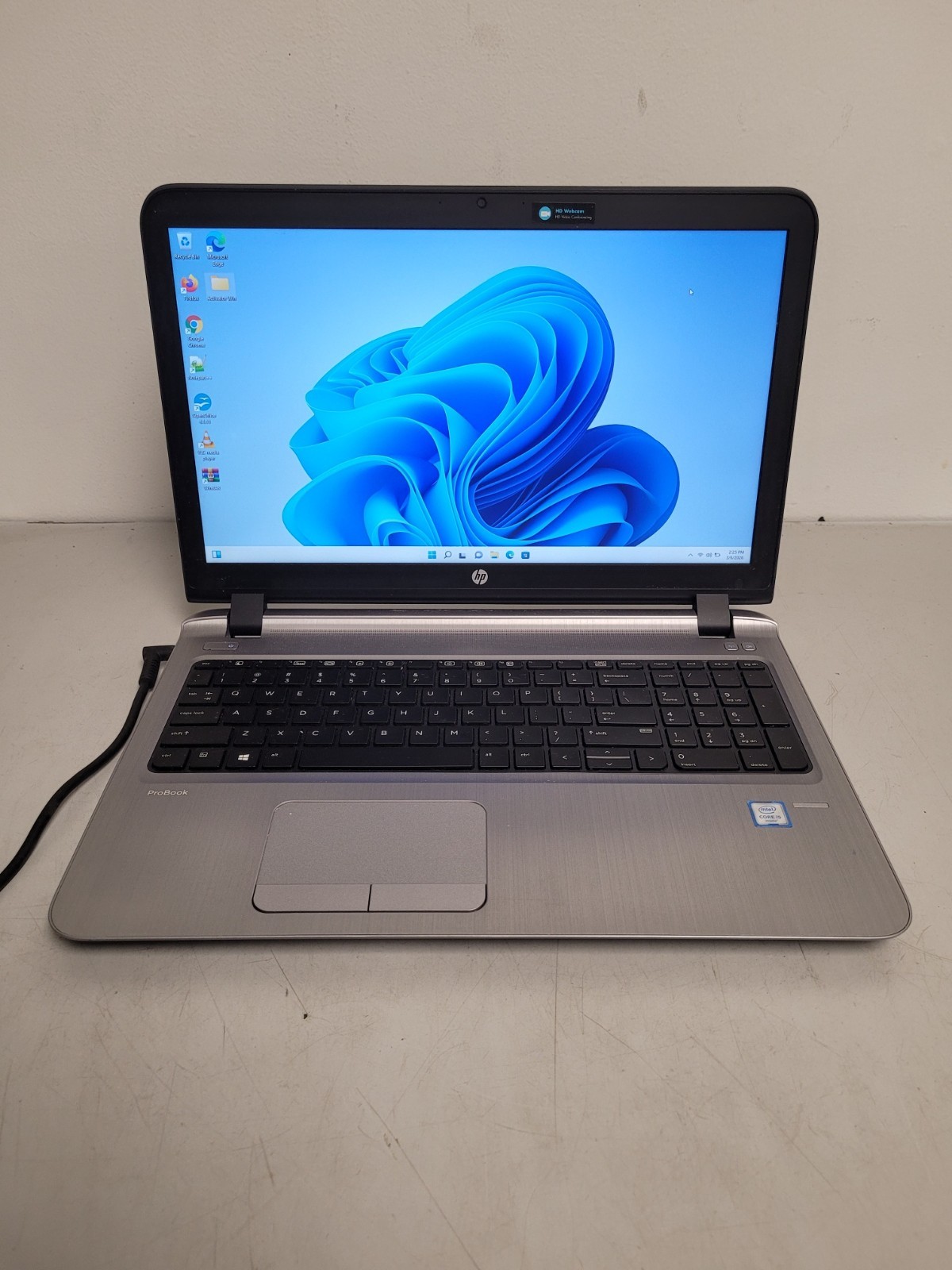 HP ProBook 450 G3 15.6”i5-6200U 2.3ghz 8gb ram 128gb ssd Charger READ 5CD612125P