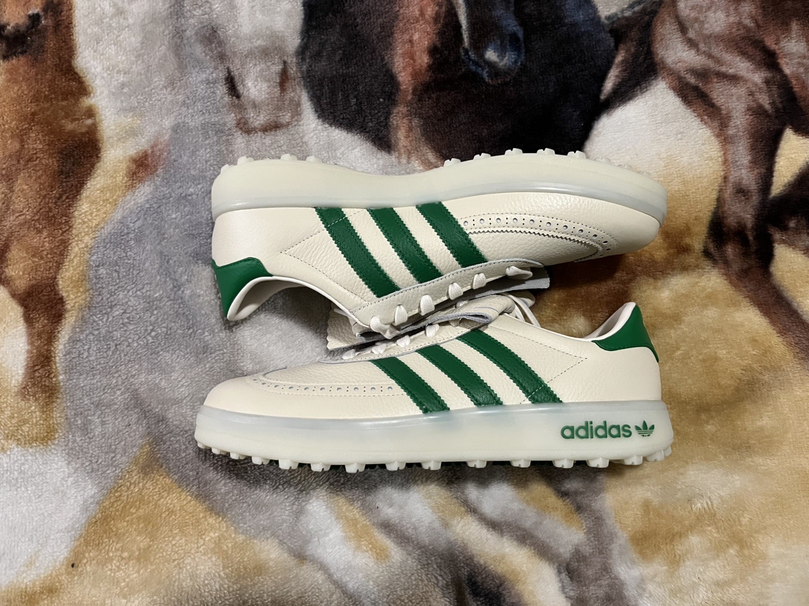 adidas CourseCup Spikeless Golf Shoes -Chalk White / Green Mens US size 11.5