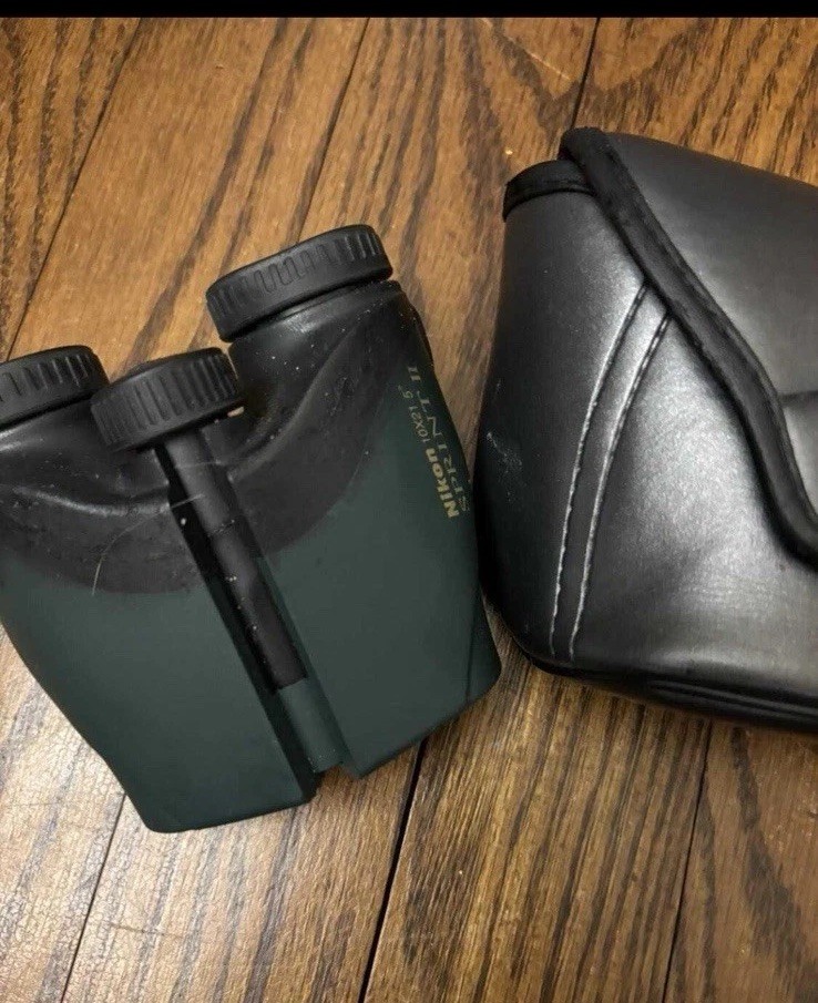 Nikon 10X21 Sprint II Binoculars Green With Case