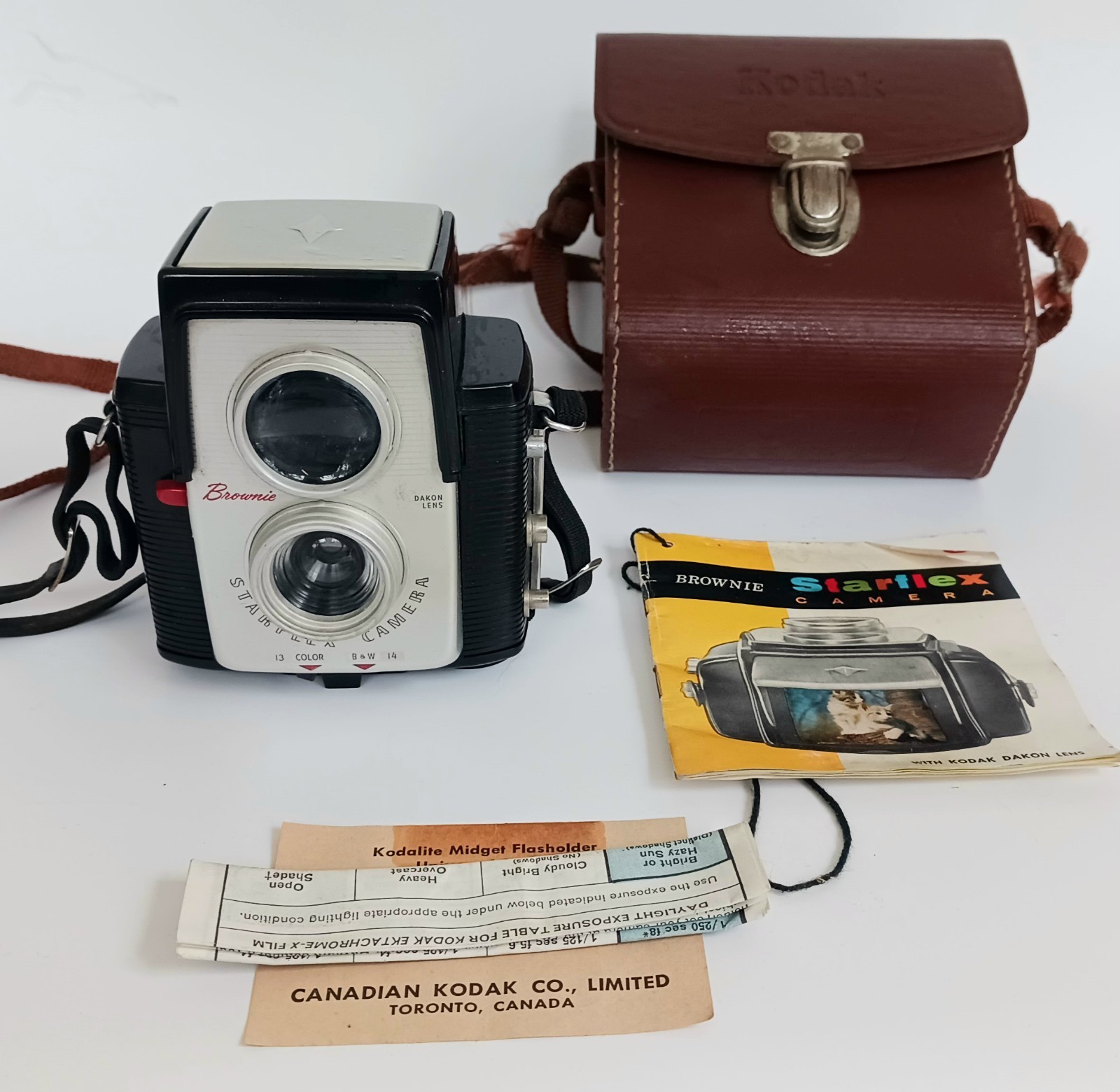 Kodak Brownie Starflex Flash Camera w Strap Leather Case Manual Untested Vintage