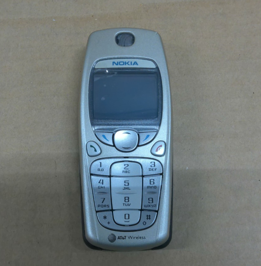 Vintage Nokia 3595 AT&T Wireless Silver Cell Phone w/ Battery Untested No Charge