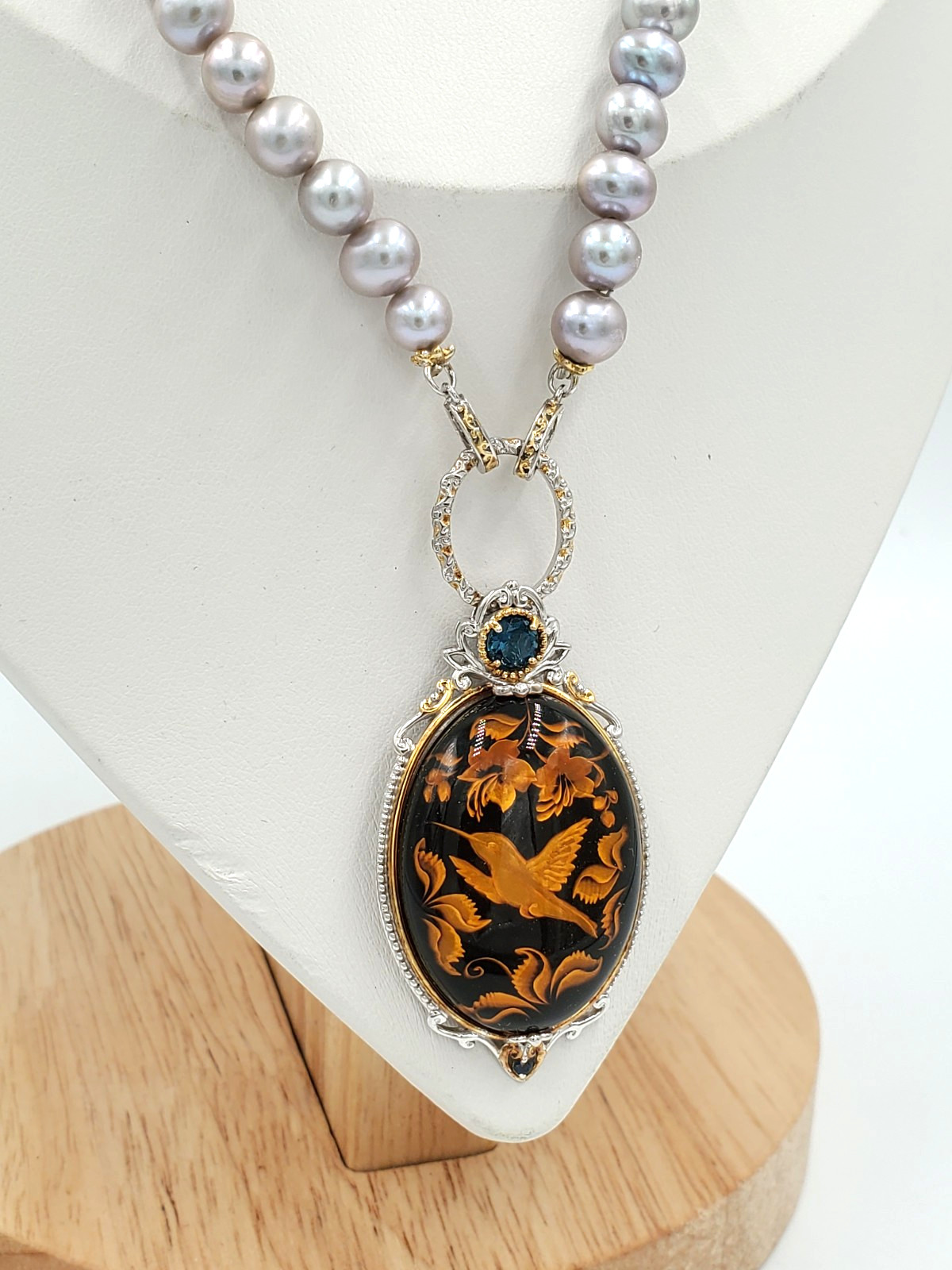 Michael Valitutti Gems En Vogue Carved Amber Hummingbird Sterling Pearl Necklace