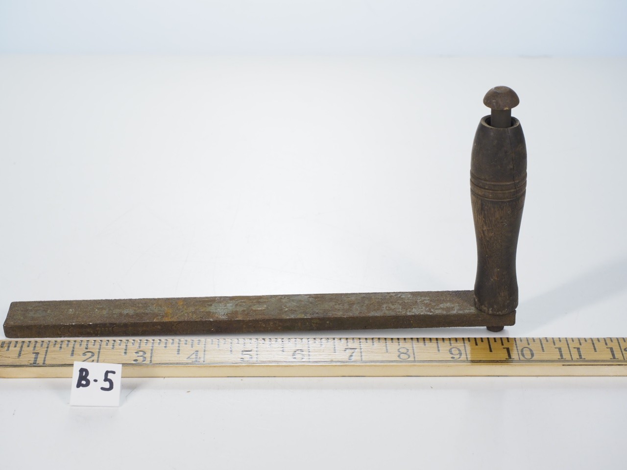 Antique cast iron crank handle, wood knob, Hand cranked drill press